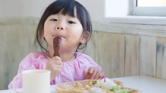 Child food tasting